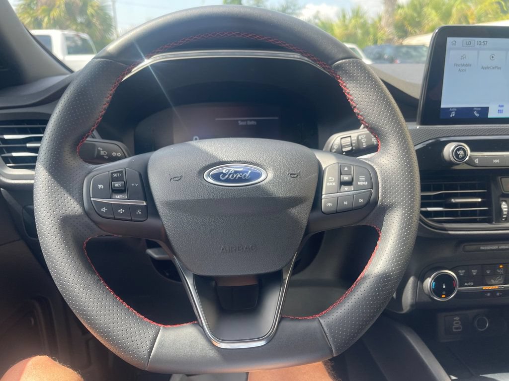 Used 2025 Ford Escape ST-Line AWD/4WD image 13