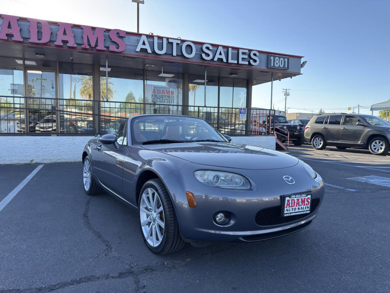 Used 2006 MAZDA MX-5 Miata Grand Touring w/ Premium Pkg RWD image 9