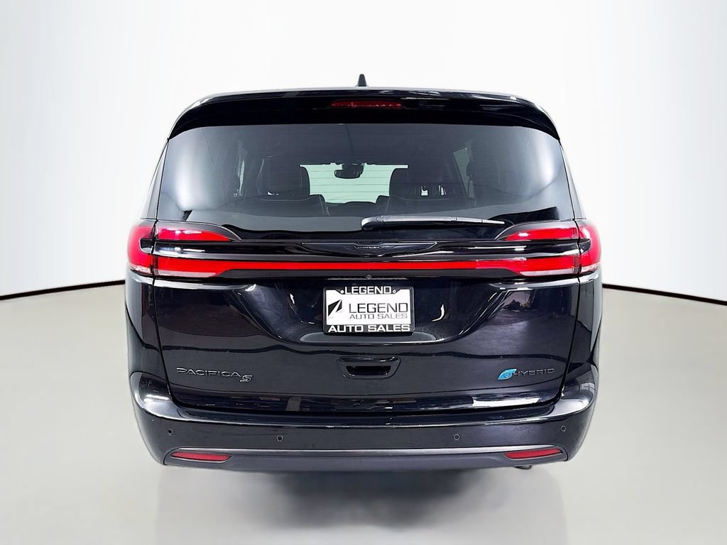Used 2022 Chrysler Pacifica Limited w/ S Appearance Package FWD image 6