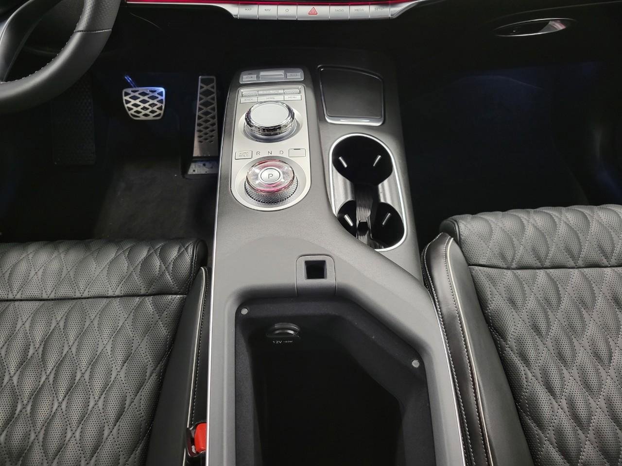 Used 2024 Genesis GV70 3.5T Sport w/ Sport Advanced Package image 16