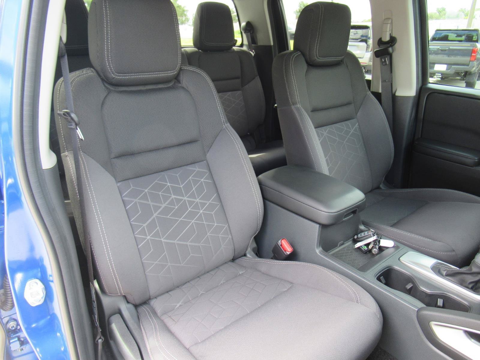 Used 2026 Nissan Frontier SV w/ SV Convenience Package RWD image 9