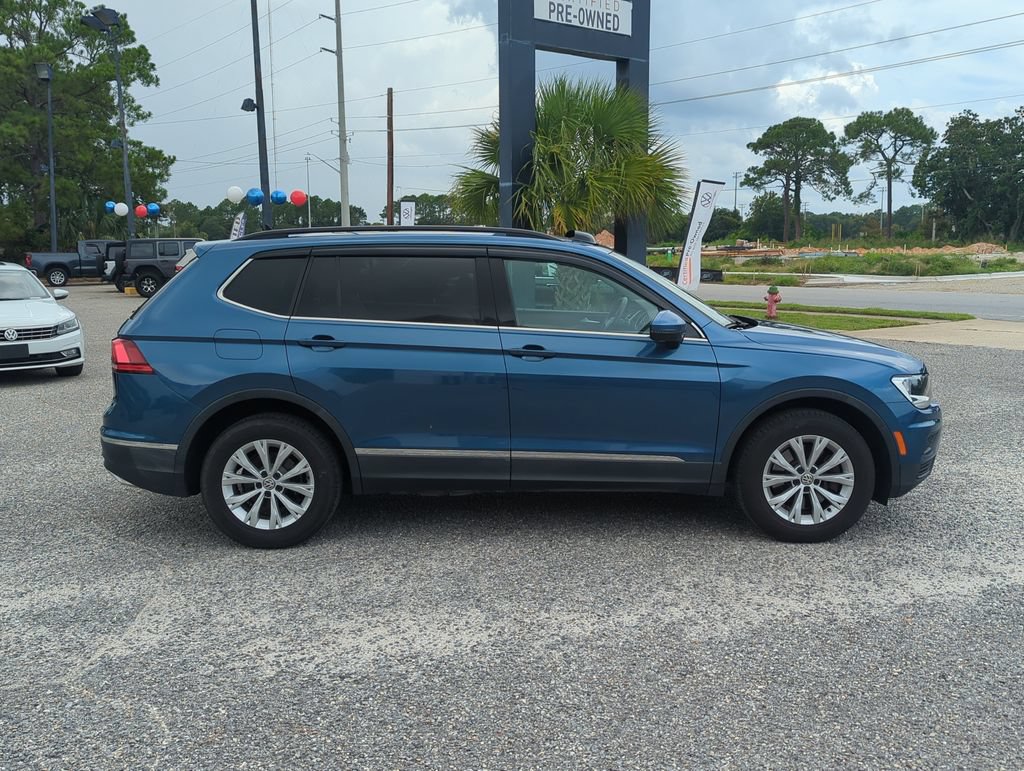 Used 2018 Volkswagen Tiguan SE w/ Panoramic Sunroof Package FWD image 8