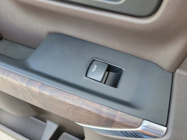 Used 2022 GMC Sierra 2500 Denali w/ Denali Ultimate Package image 18