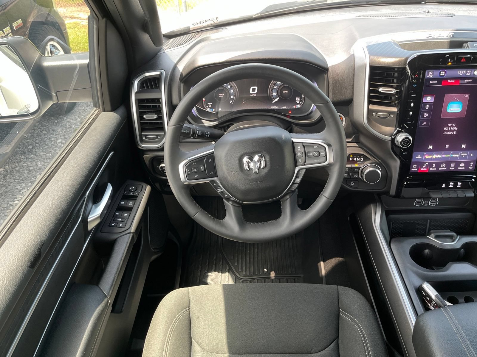 Used 2025 RAM 1500 Big Horn AWD/4WD image 11
