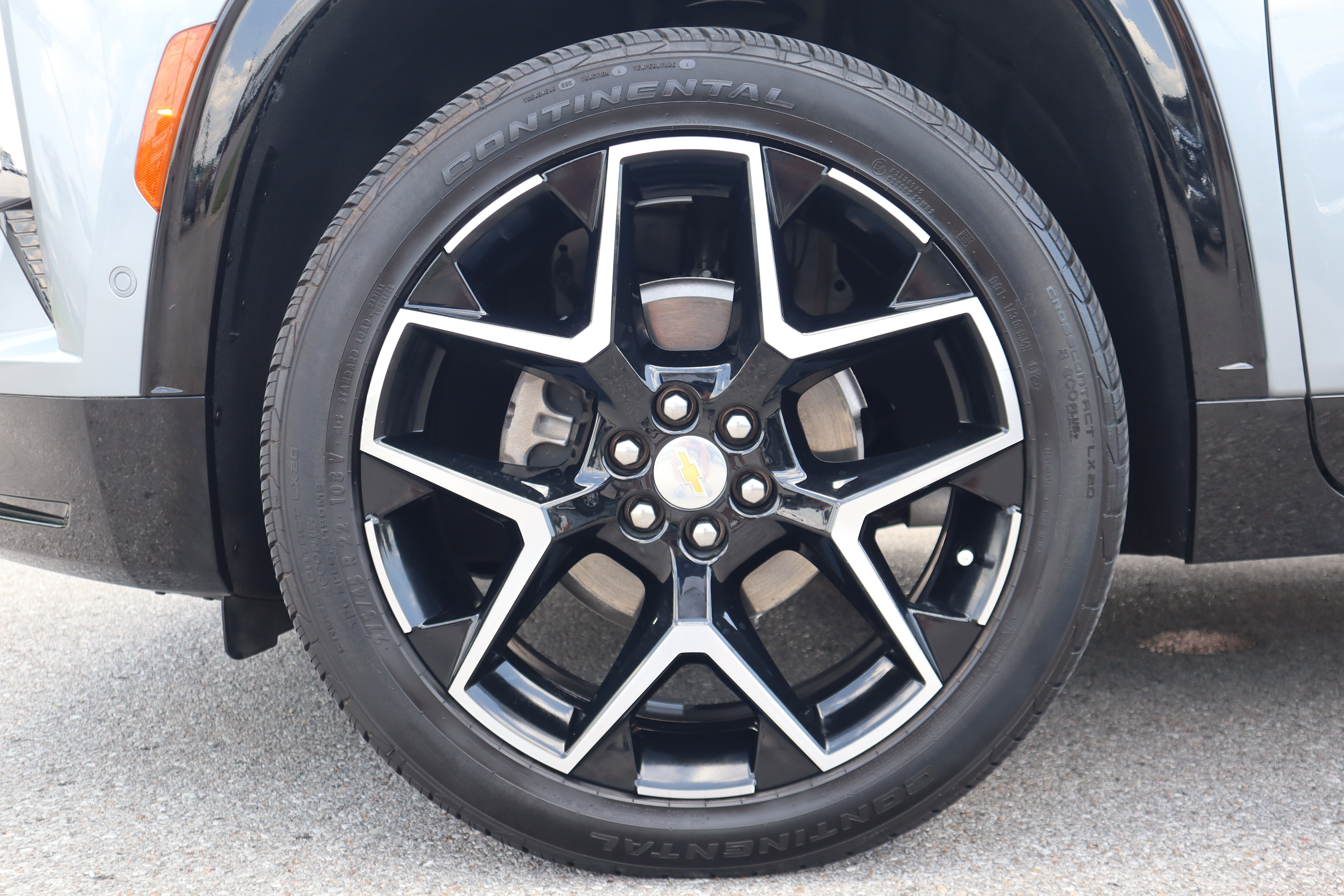 Used 2025 Chevrolet Traverse High Country FWD image 11