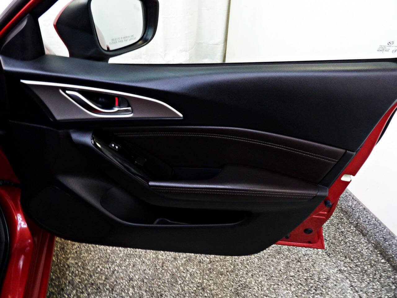 Used 2017 MAZDA MAZDA3 Touring FWD image 11