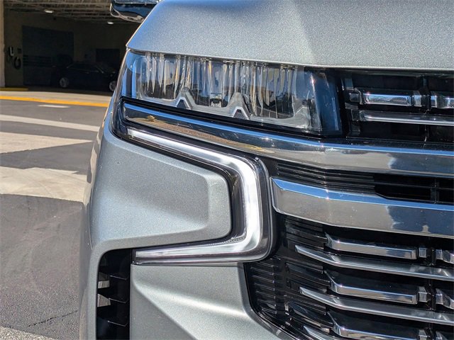 Used 2024 Chevrolet Suburban Premier image 9