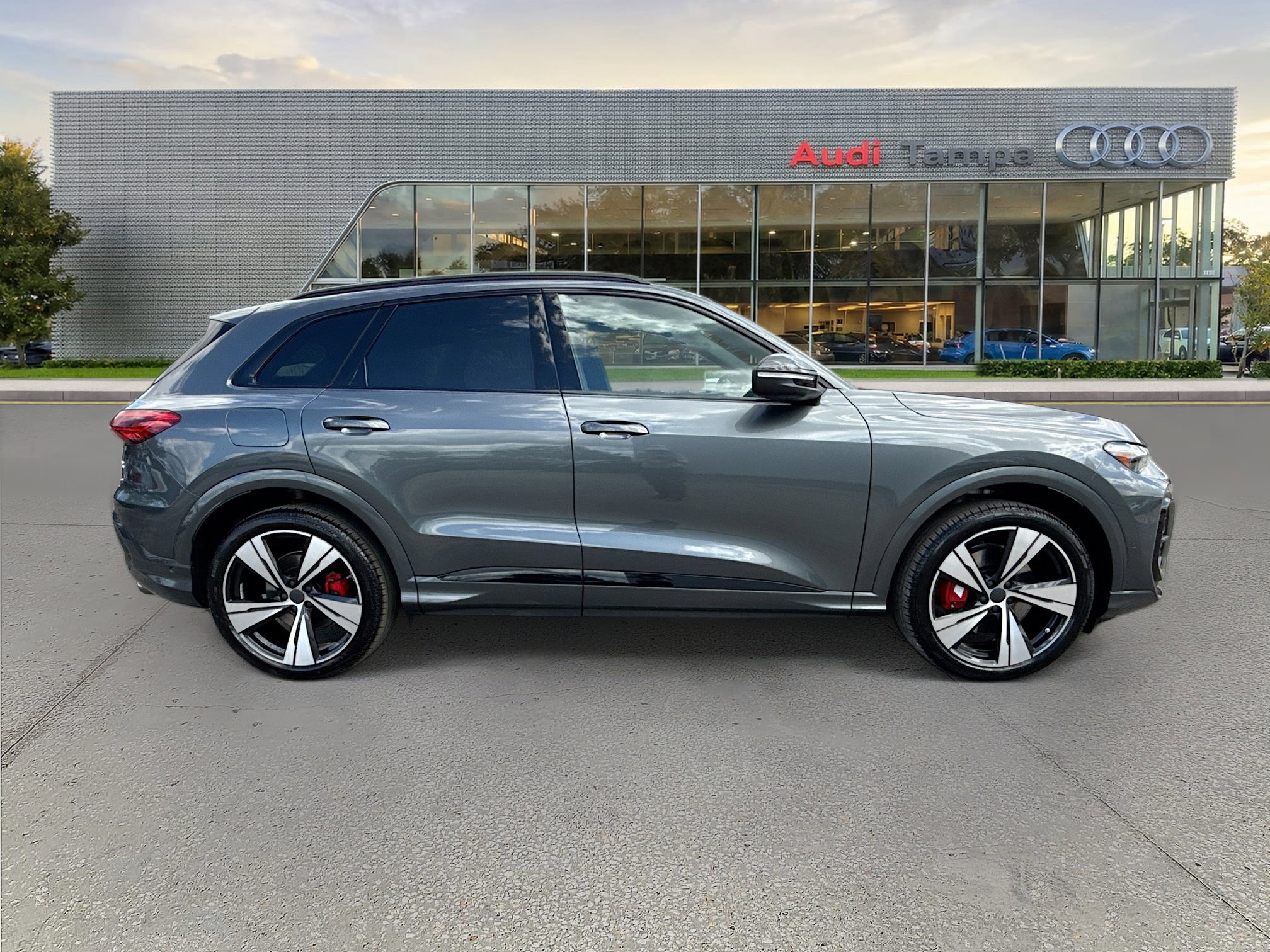 New 2026 Audi SQ5 Premium Plus AWD/4WD image 2