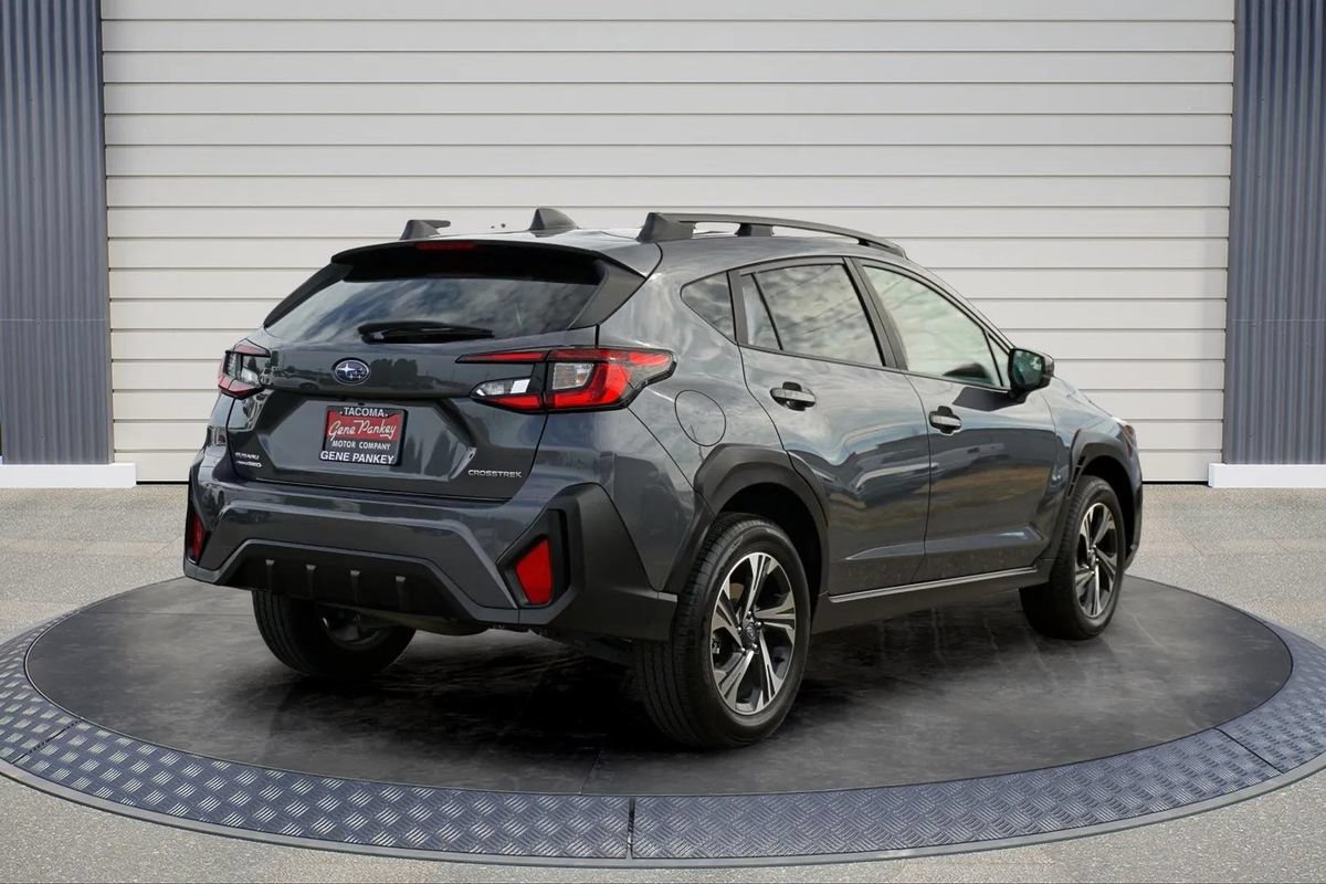 Used 2024 Subaru Crosstrek 2.0i Premium w/ Crosstrek Mirror Package AWD/4WD image 7
