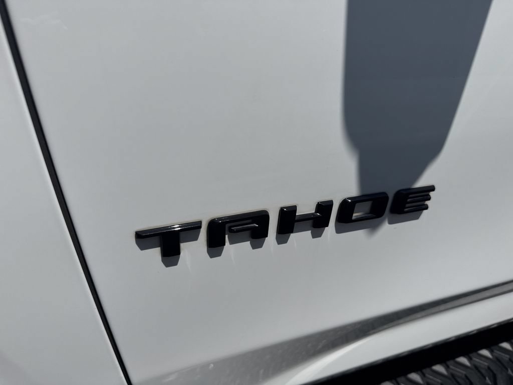 Used 2022 Chevrolet Tahoe Z71 w/ Luxury Package AWD/4WD image 12