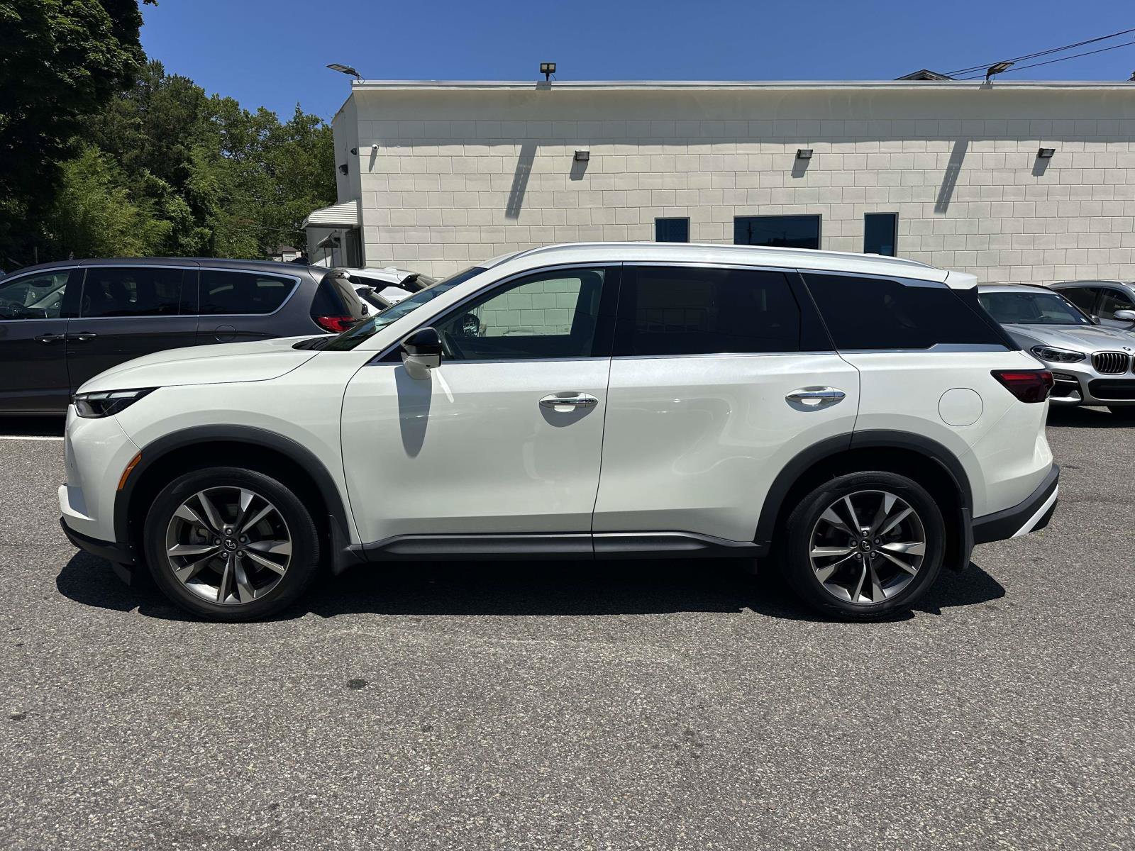 Used 2023 INFINITI QX60 Luxe w/ Cargo Package AWD/4WD image 6