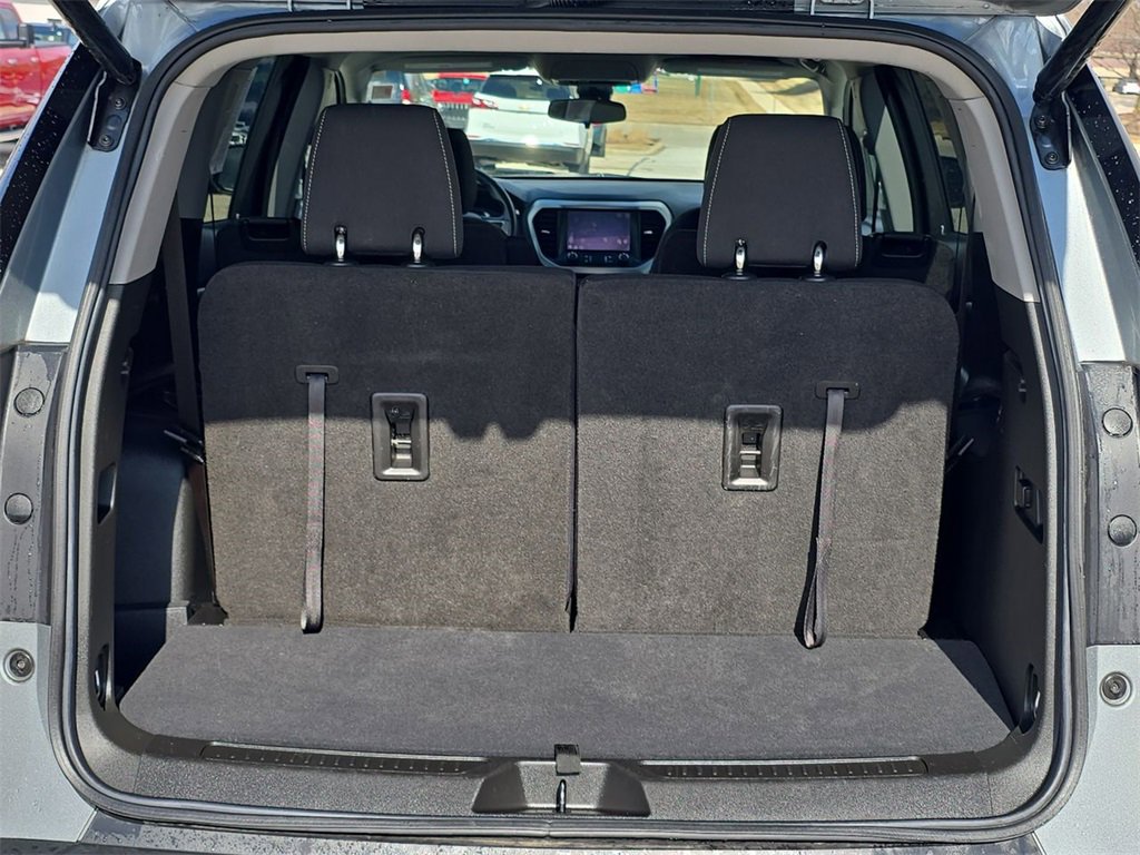 Used 2023 GMC Acadia SLE w/ Driver Convenience Package image 27