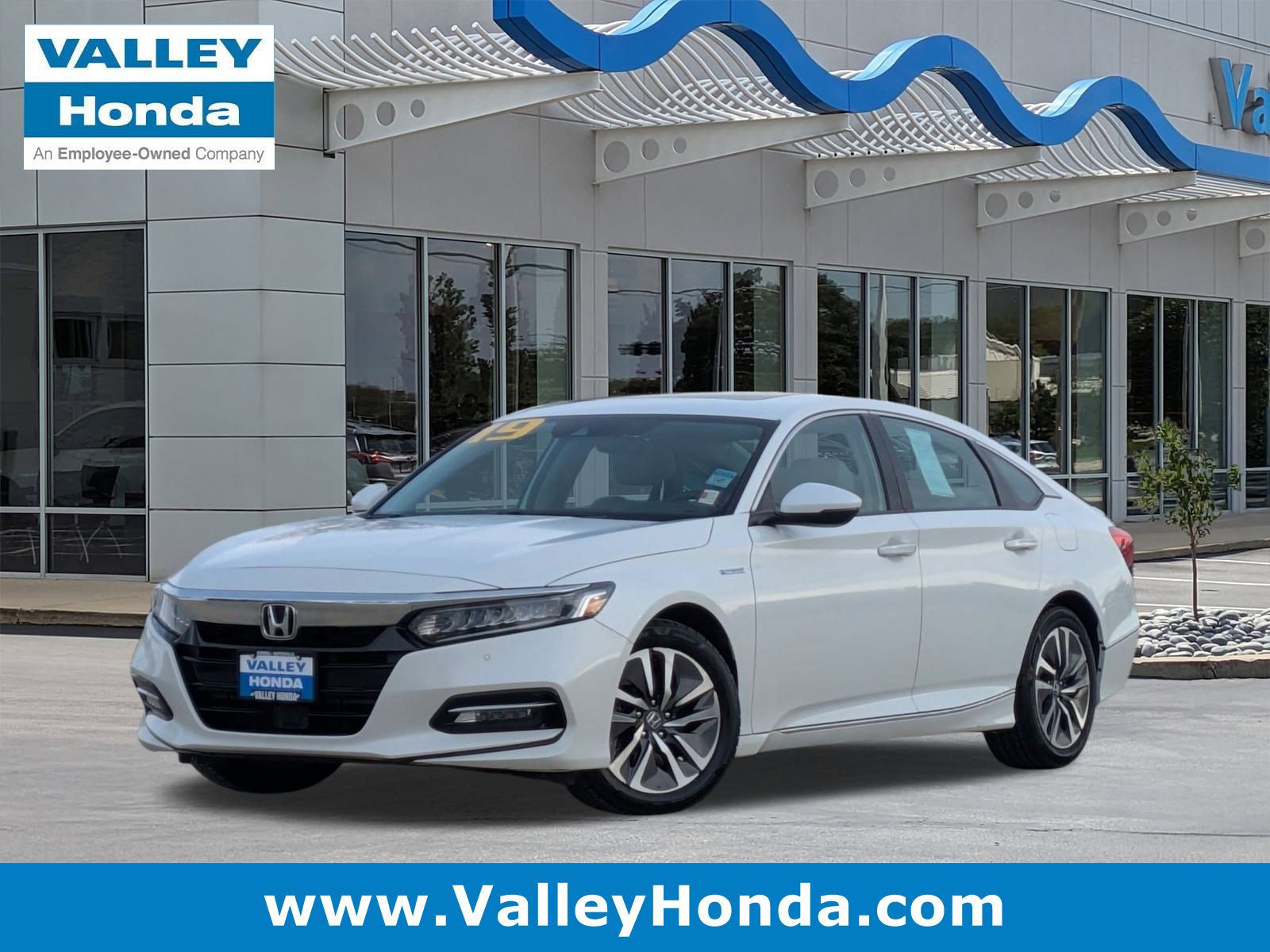 Certified 2019 Honda Accord Touring image 1