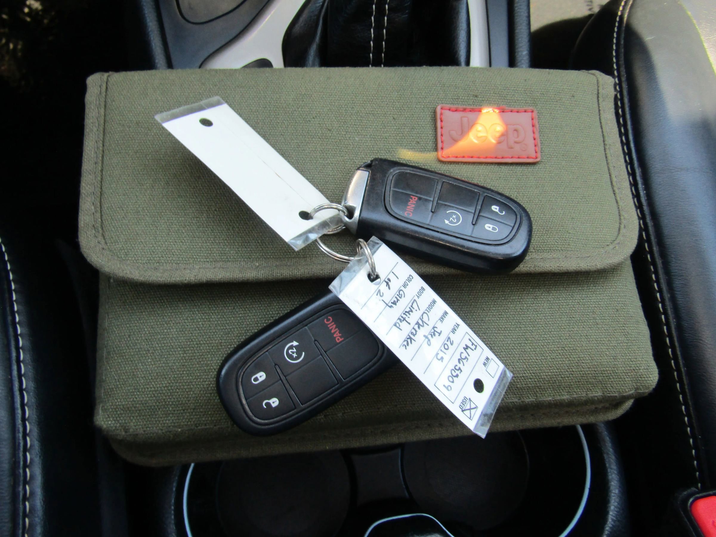 Used 2015 Jeep Cherokee Limited image 38