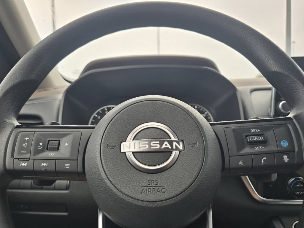 Used 2022 Nissan Rogue SV AWD/4WD image 24