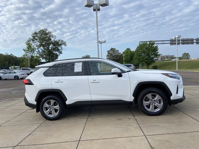 Used 2025 Toyota RAV4 XLE FWD image 13