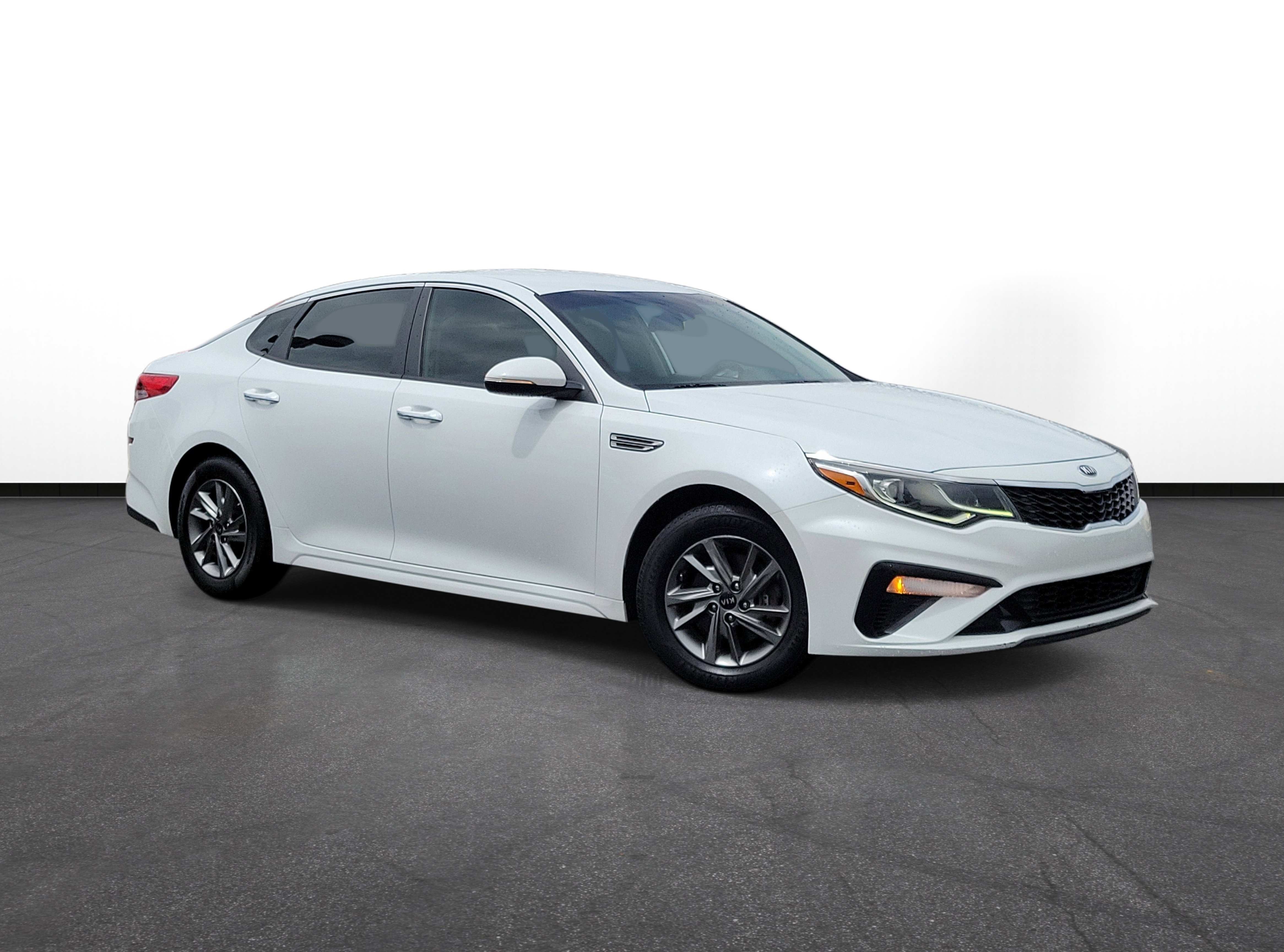 Used 2019 Kia Optima LX FWD image 1
