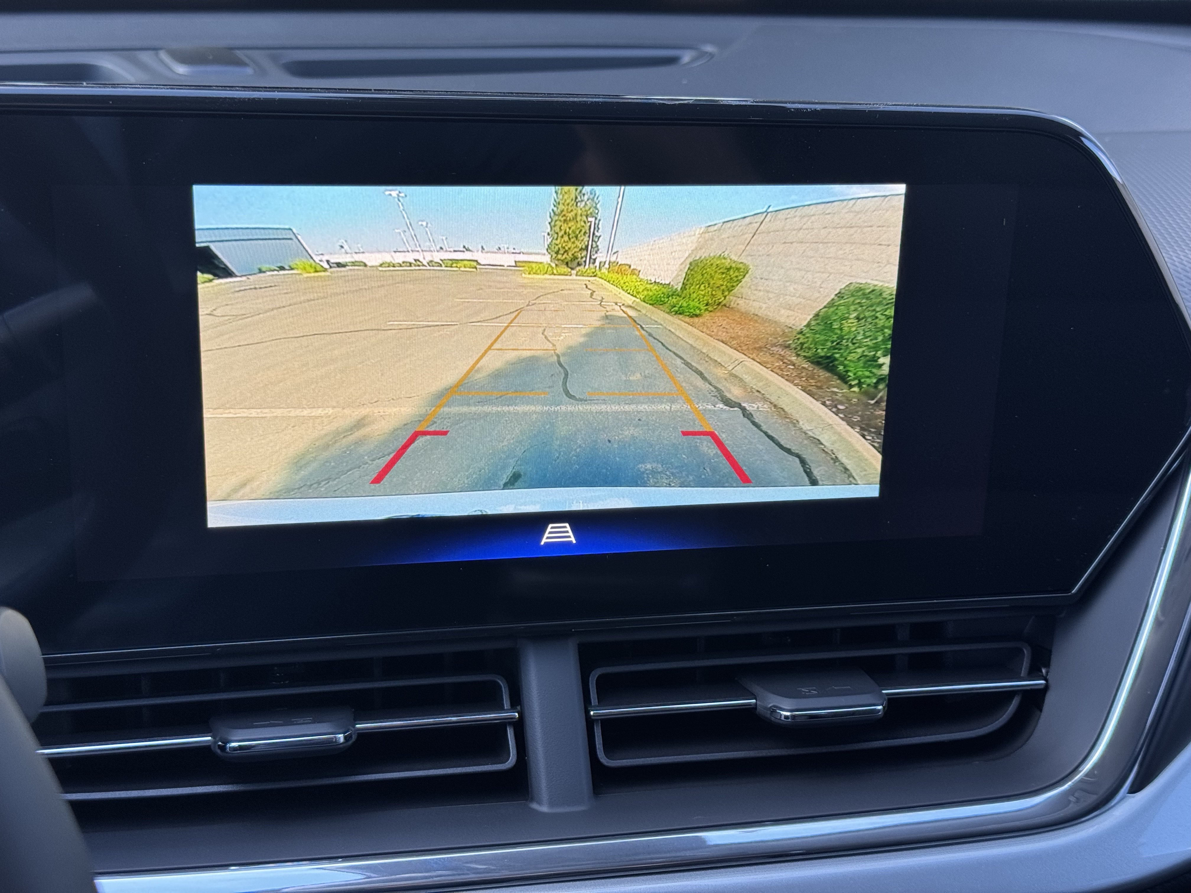New 2026 Chevrolet Trax LT w/ Driver Confidence Package FWD image 21