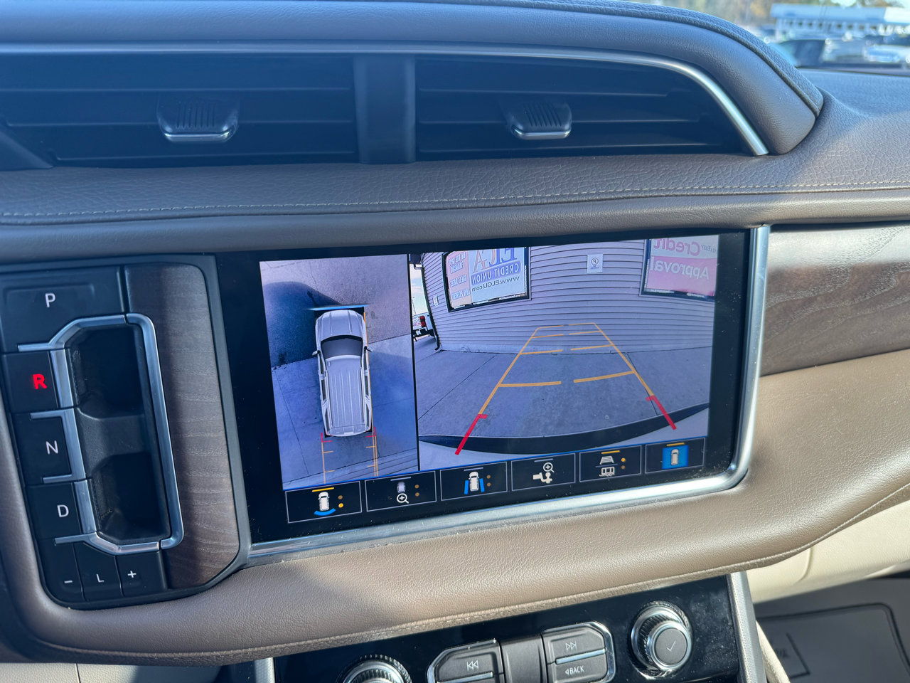 Used 2021 GMC Yukon XL Denali w/ Denali Ultimate Package image 22