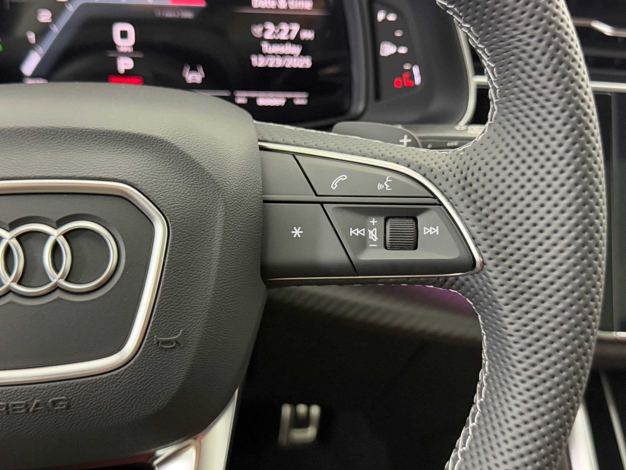 New 2026 Audi SQ7 Premium Plus AWD/4WD image 27
