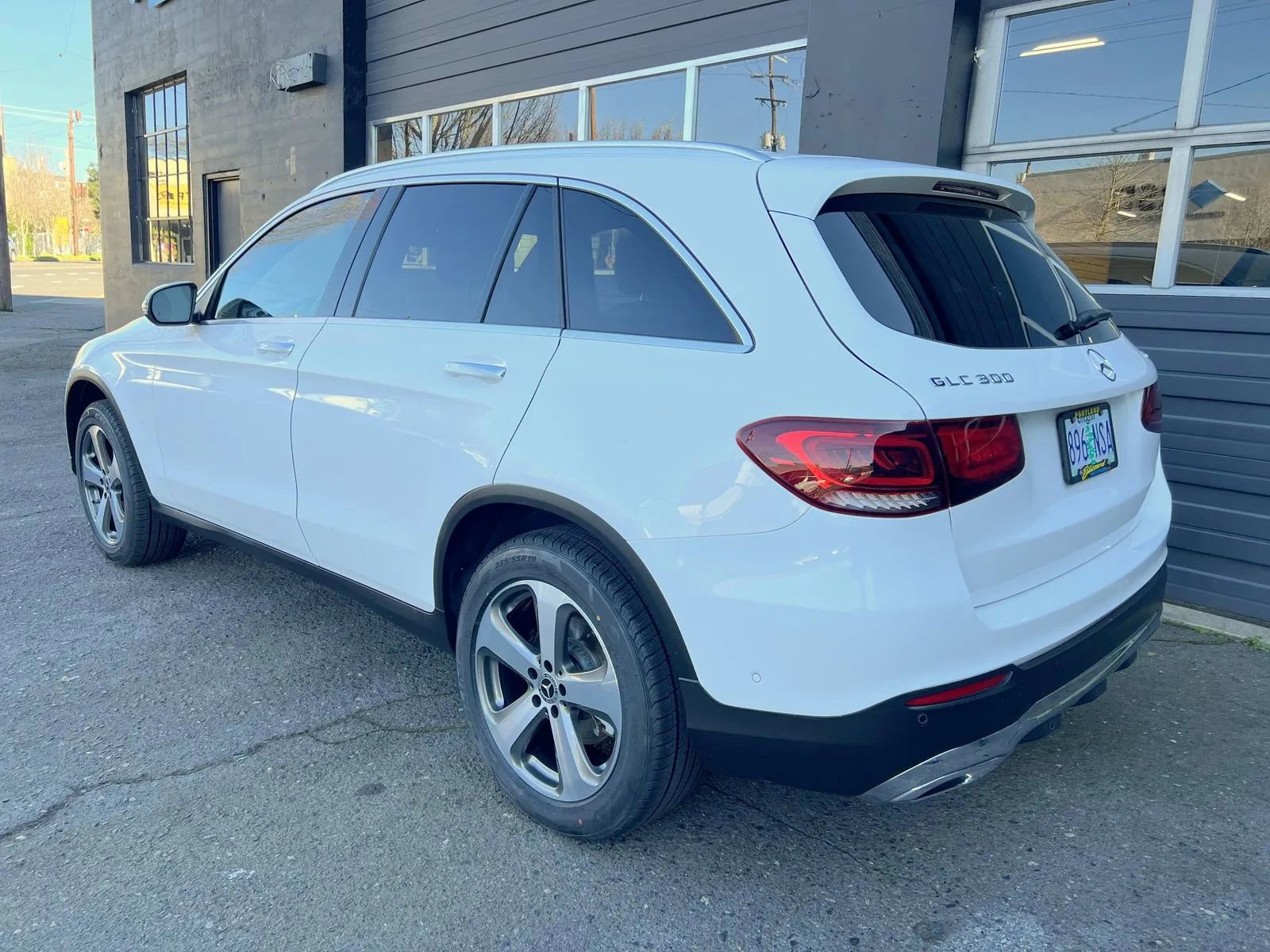 Used 2021 Mercedes-Benz GLC 300 GLC 300 4MATIC Sport Utility 4 image 3