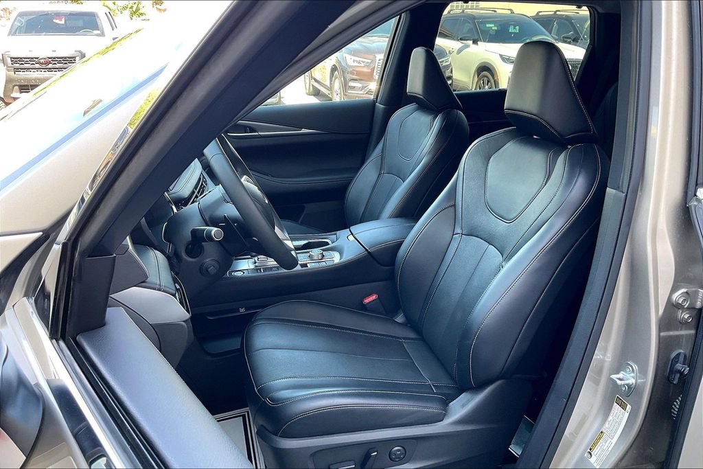 Used 2023 INFINITI QX60 Luxe w/ Vision Package AWD/4WD image 25