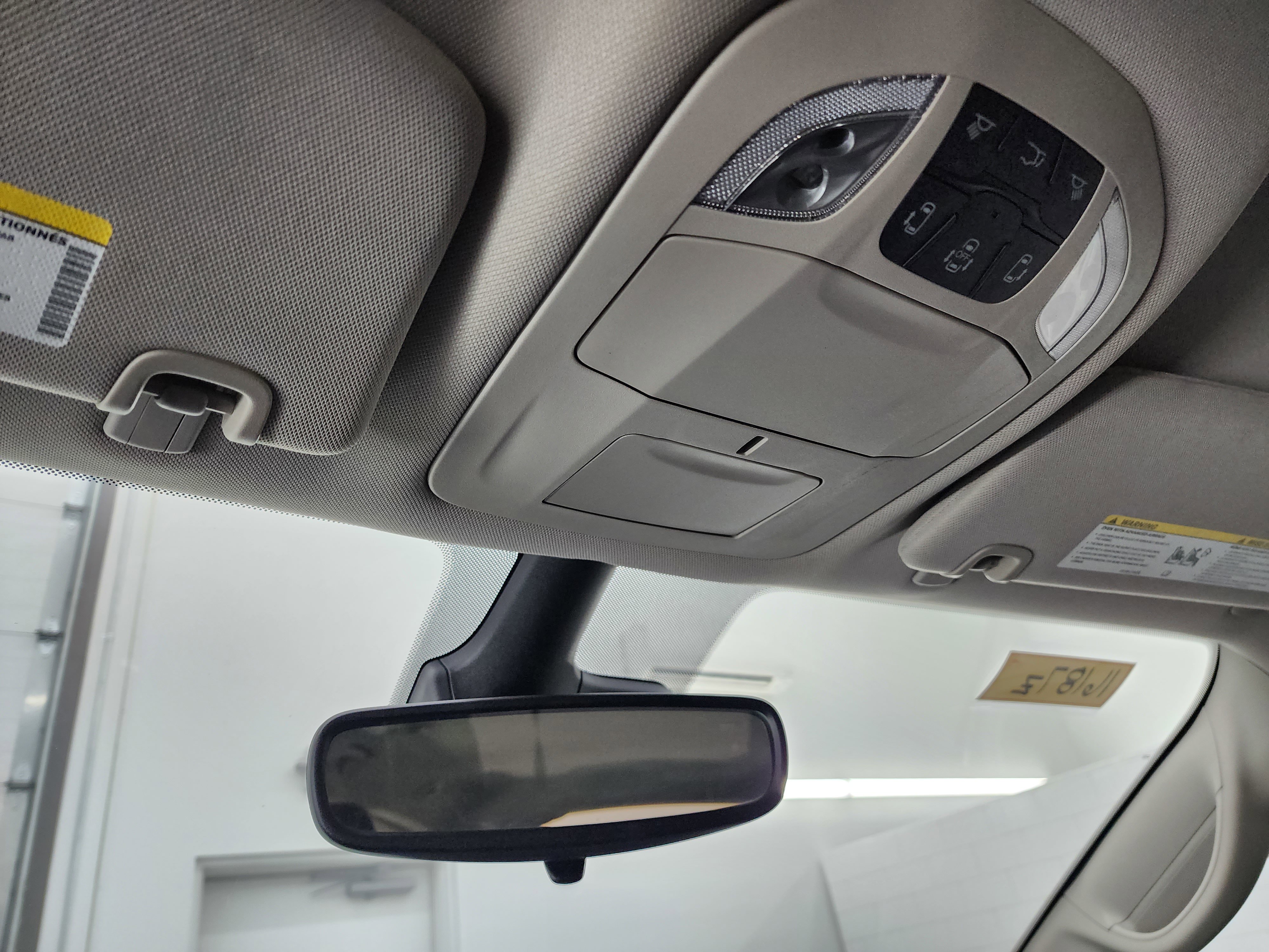 Used 2024 Chrysler Pacifica Touring-L image 12