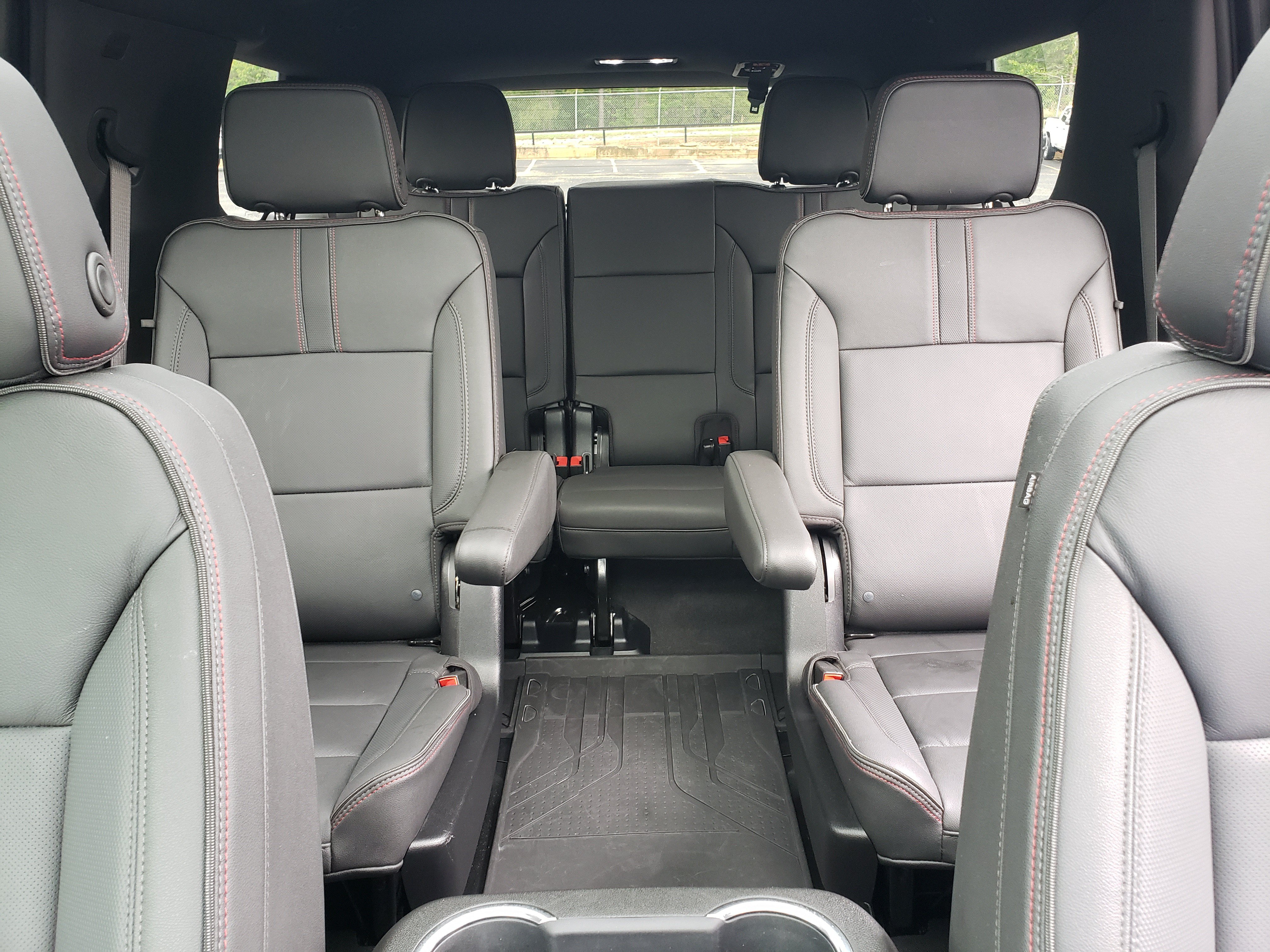 Used 2024 Chevrolet Tahoe RST w/ Luxury Package AWD/4WD image 32