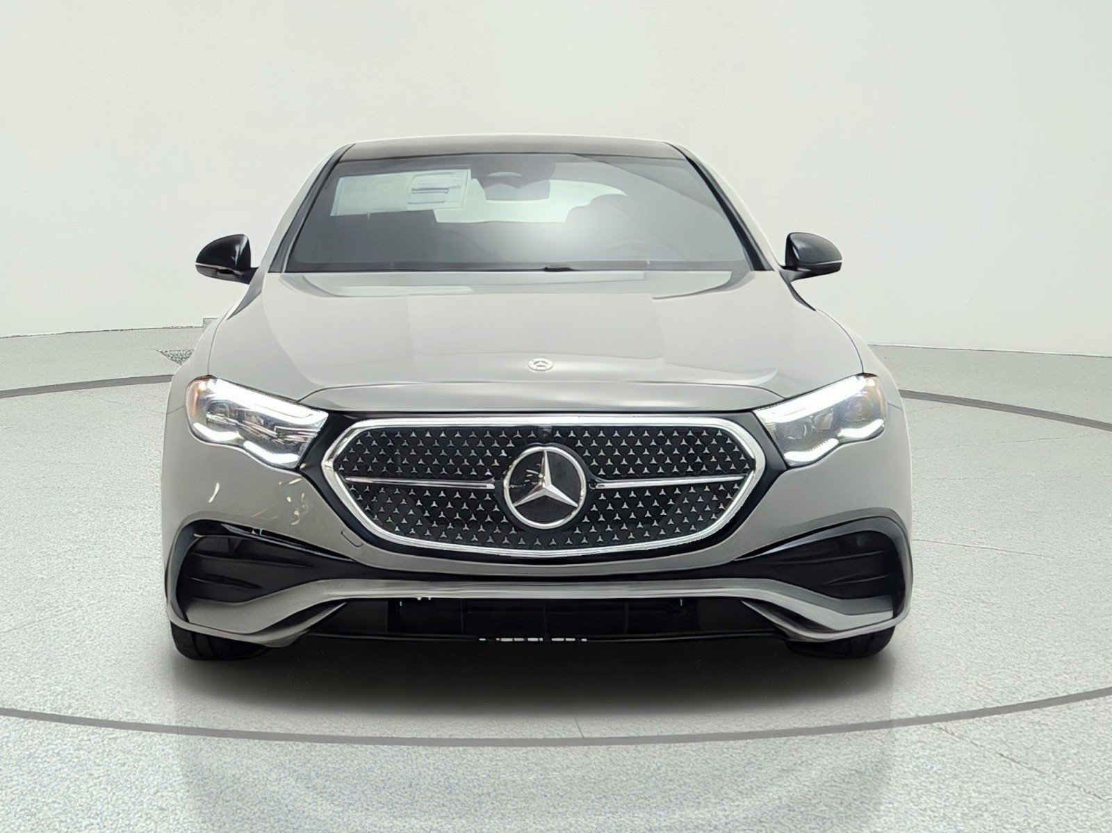 New 2027 Mercedes-Benz E 450 4MATIC Sedan image 2