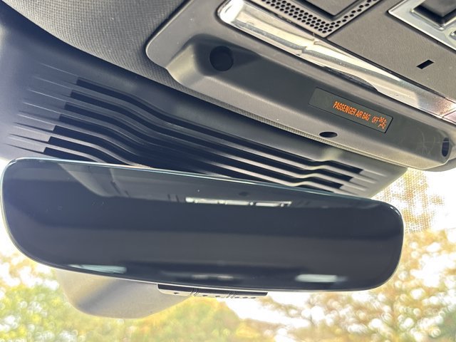 Used 2023 Land Rover Discovery S R-Dynamic AWD/4WD image 46