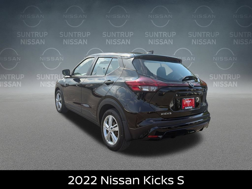 Certified 2022 Nissan Kicks S FWD image 3