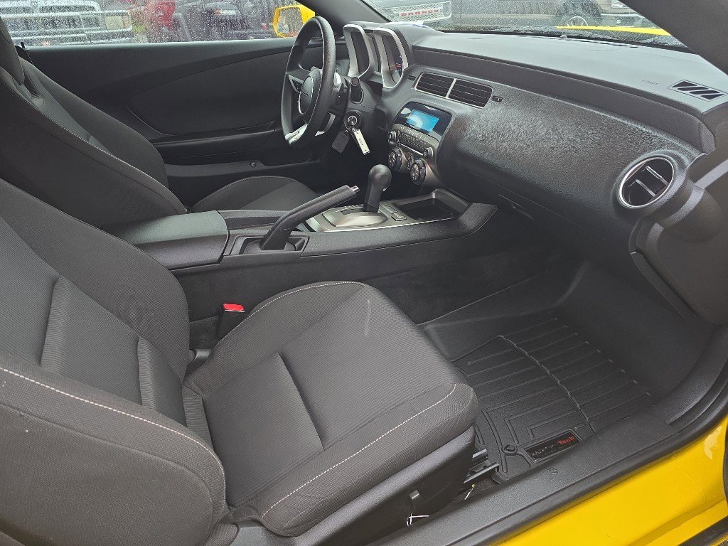 Used 2011 Chevrolet Camaro LT image 14