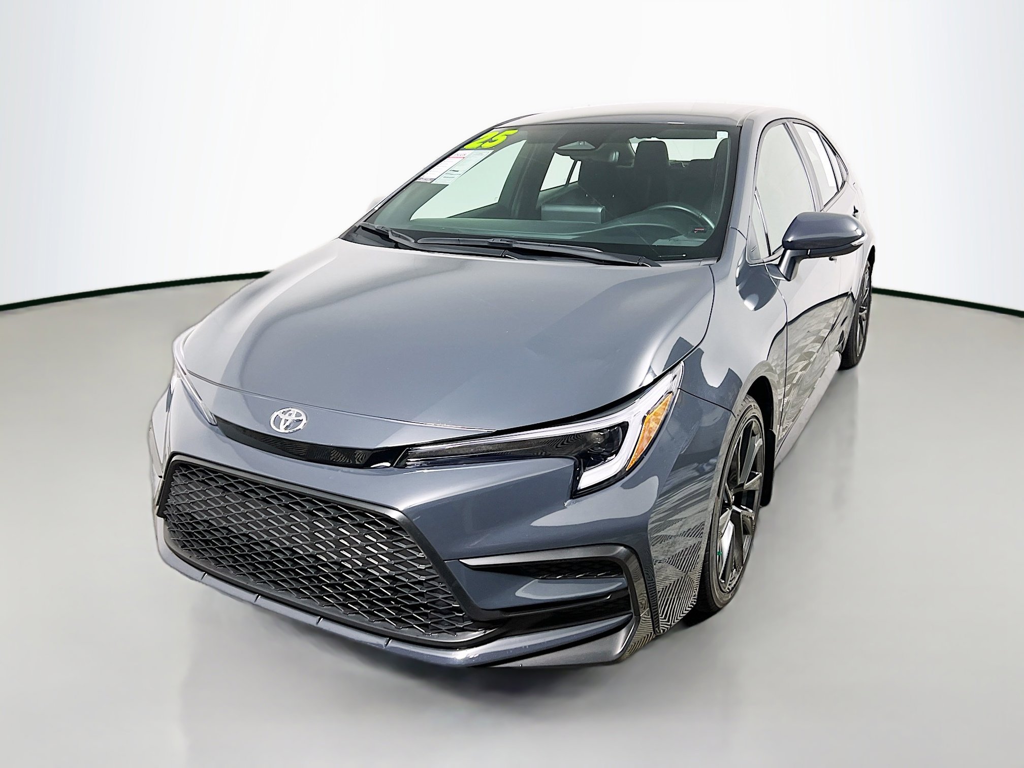 Used 2025 Toyota Corolla SE image 10