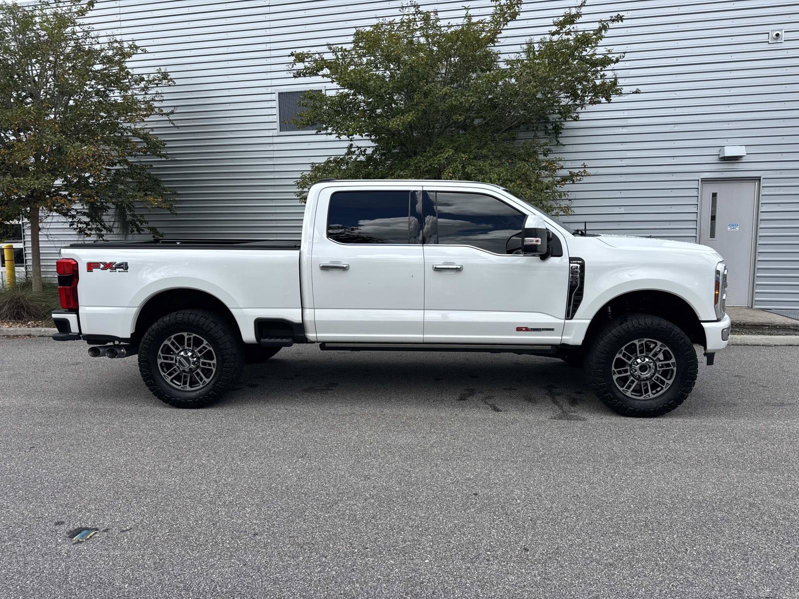 Used 2024 Ford F250 Limited w/ FX4 Off-Road Package AWD/4WD image 5