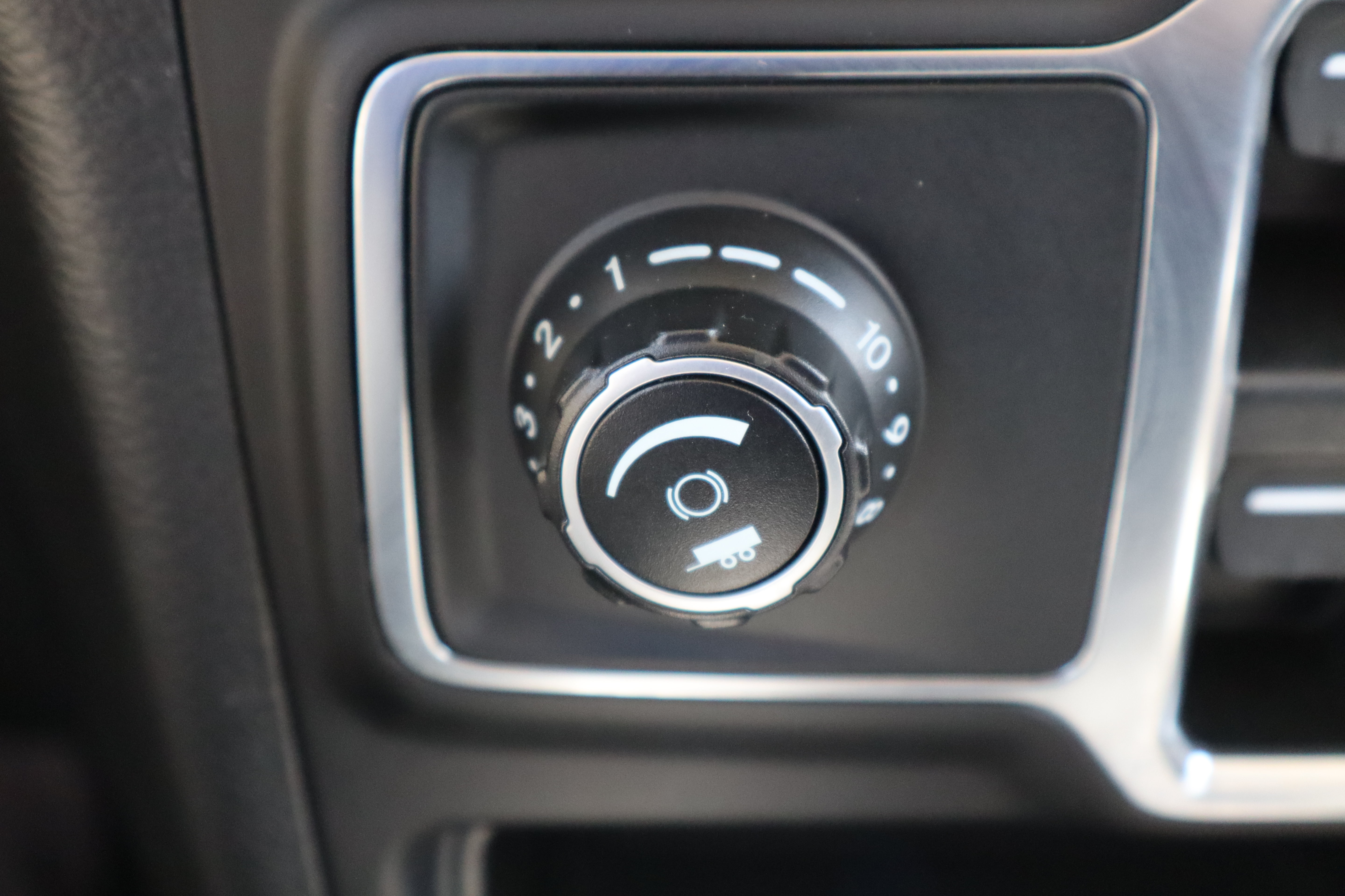 Used 2021 Jeep Wrangler Unlimited Sahara w/ LED Lighting Group AWD/4WD image 25