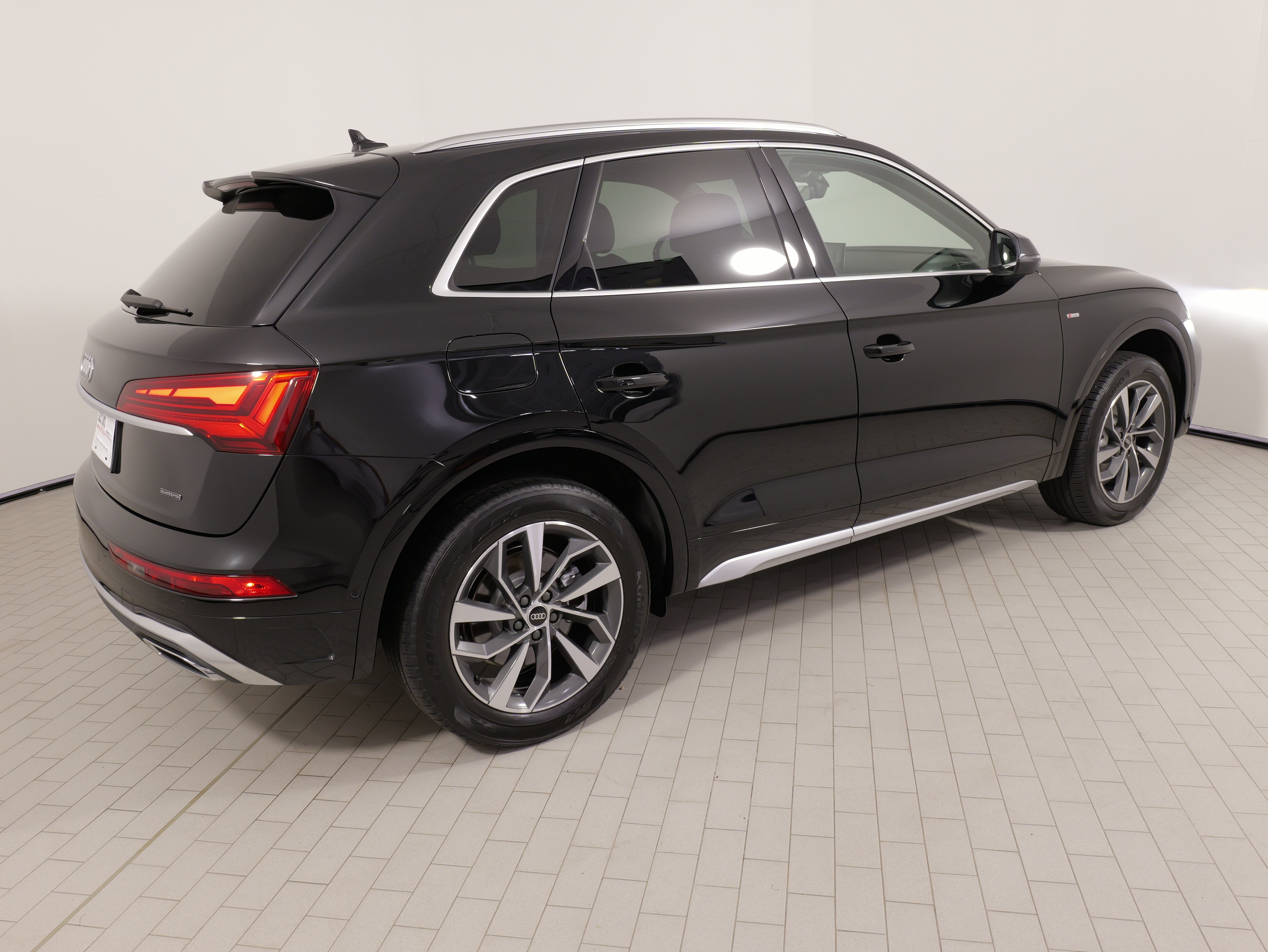 Used 2023 Audi Q5 2.0T Prestige AWD/4WD image 12