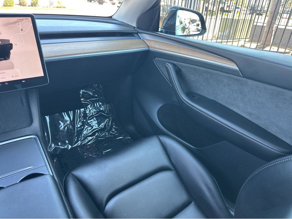 Used 2023 Tesla Model Y Performance image 18