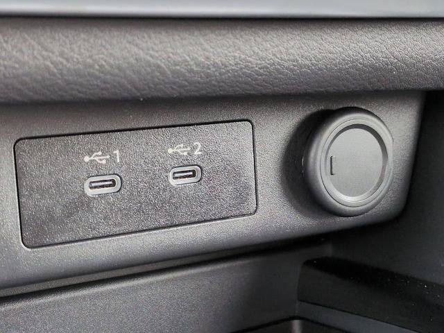 Certified 2026 Nissan Rogue SV FWD image 21