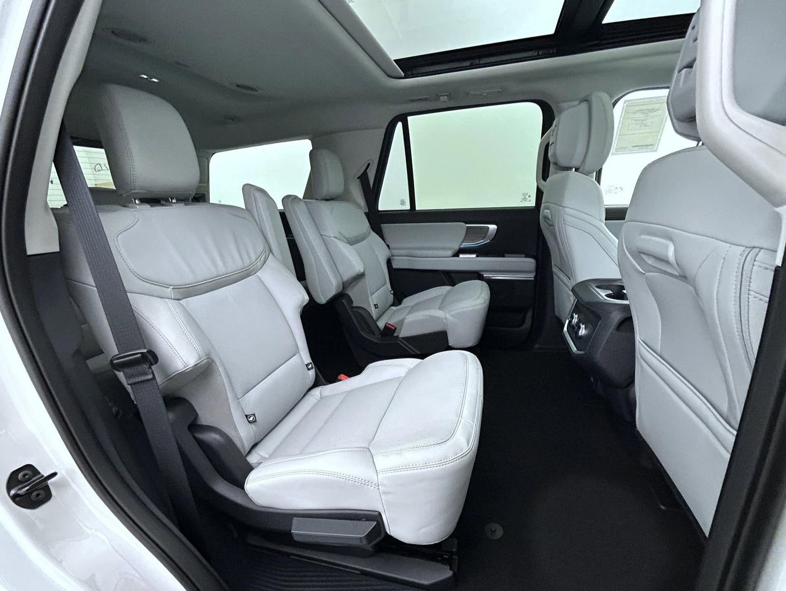 New 2026 Ford Expedition Platinum image 18