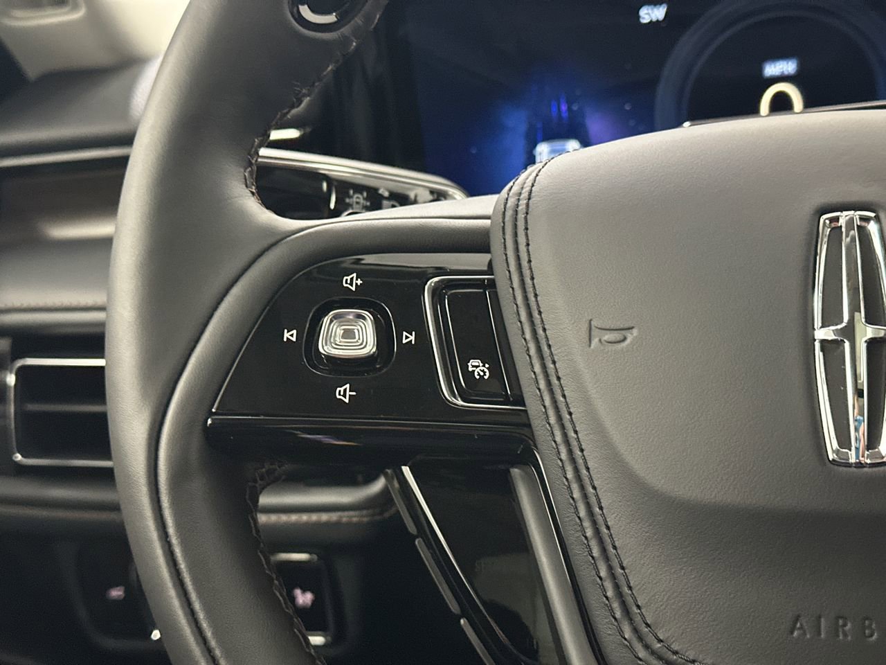New 2026 Lincoln Aviator Reserve AWD/4WD image 26