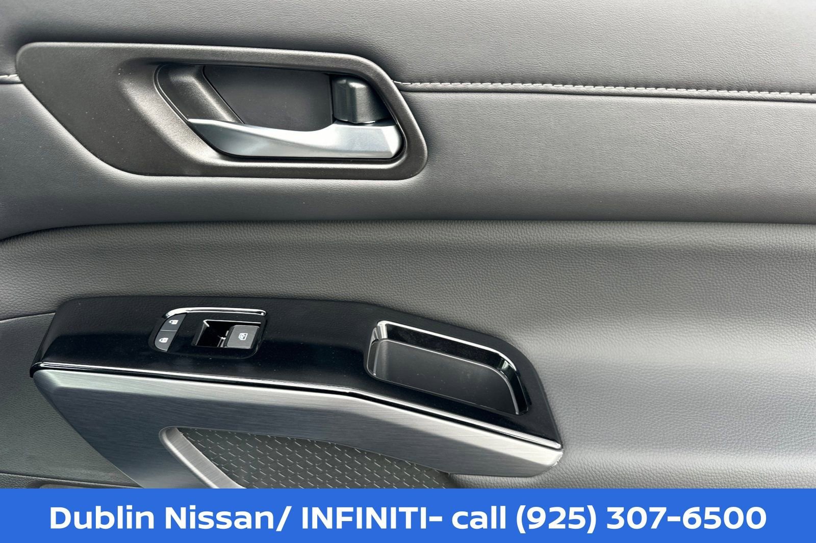 New 2026 Nissan Pathfinder SL w/ SL Premium Package AWD/4WD image 21