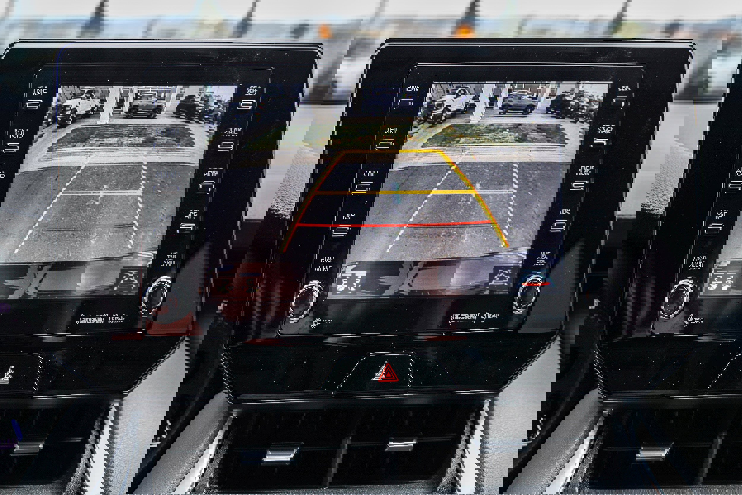 Used 2021 Toyota Venza LE image 21