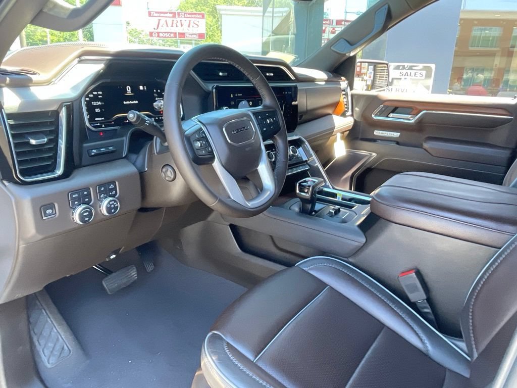 Used 2023 GMC Sierra 1500 Denali w/ Denali Reserve Package AWD/4WD image 12