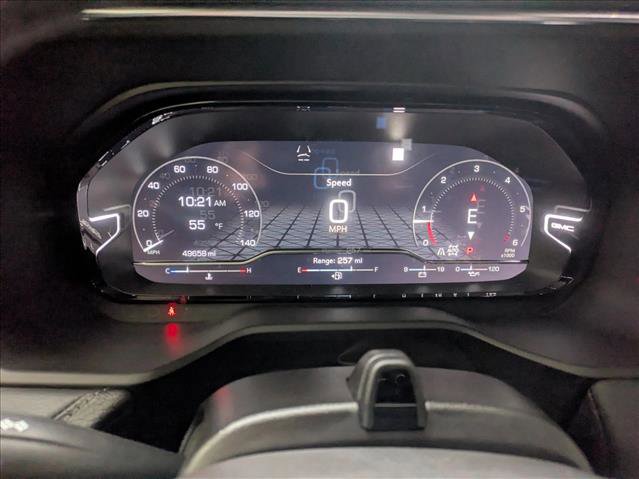 Used 2023 GMC Yukon Denali w/ Advanced Technology Package image 10