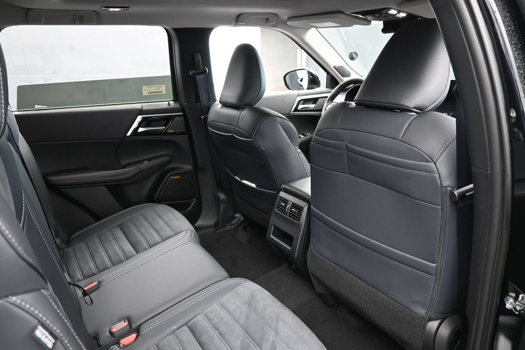 New 2026 Mitsubishi Outlander SE FWD image 49