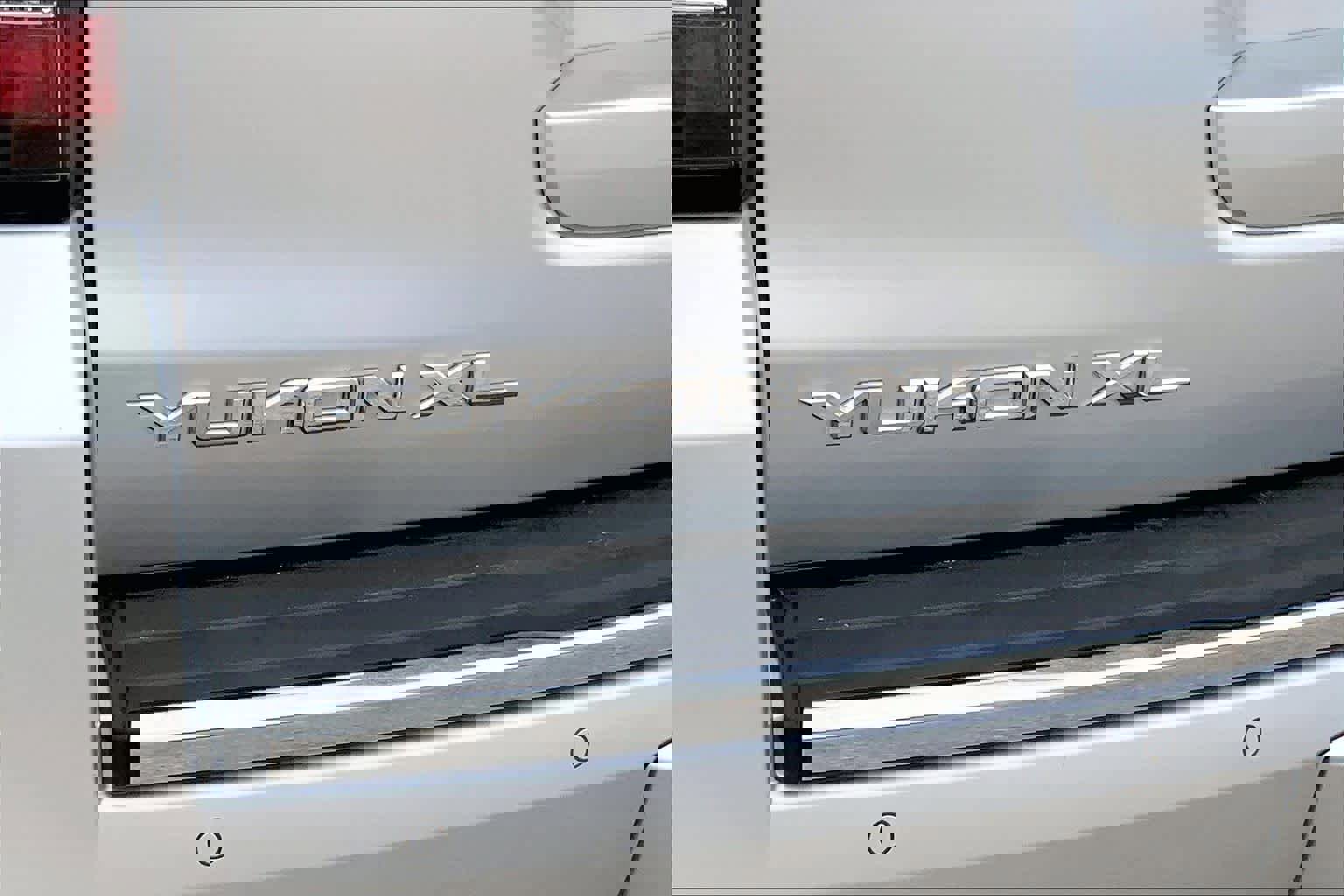 Used 2016 GMC Yukon XL Denali w/ Open Road Package image 10