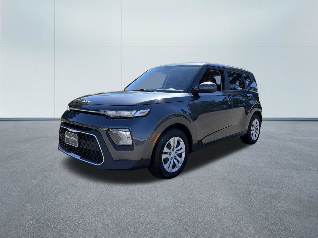 Used 2022 Kia Soul LX FWD image 2