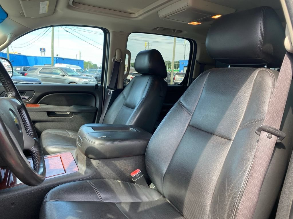 Used 2012 Chevrolet Suburban LTZ AWD/4WD image 10