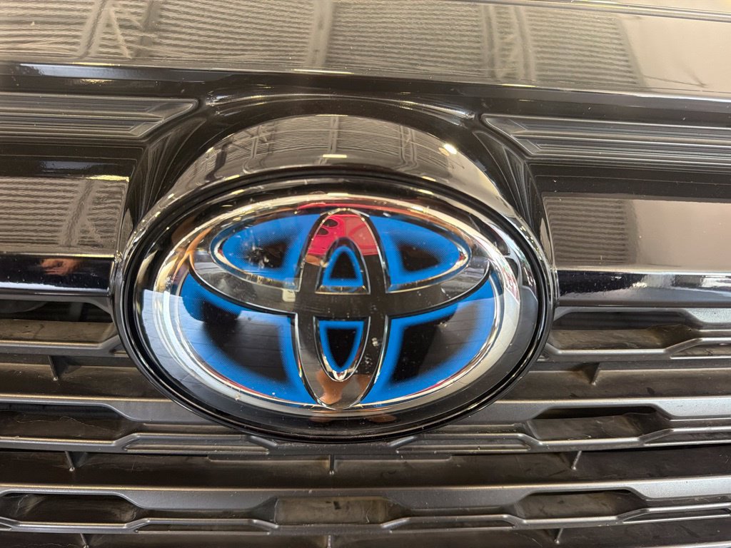 Used 2024 Toyota RAV4 XLE Premium AWD/4WD image 19