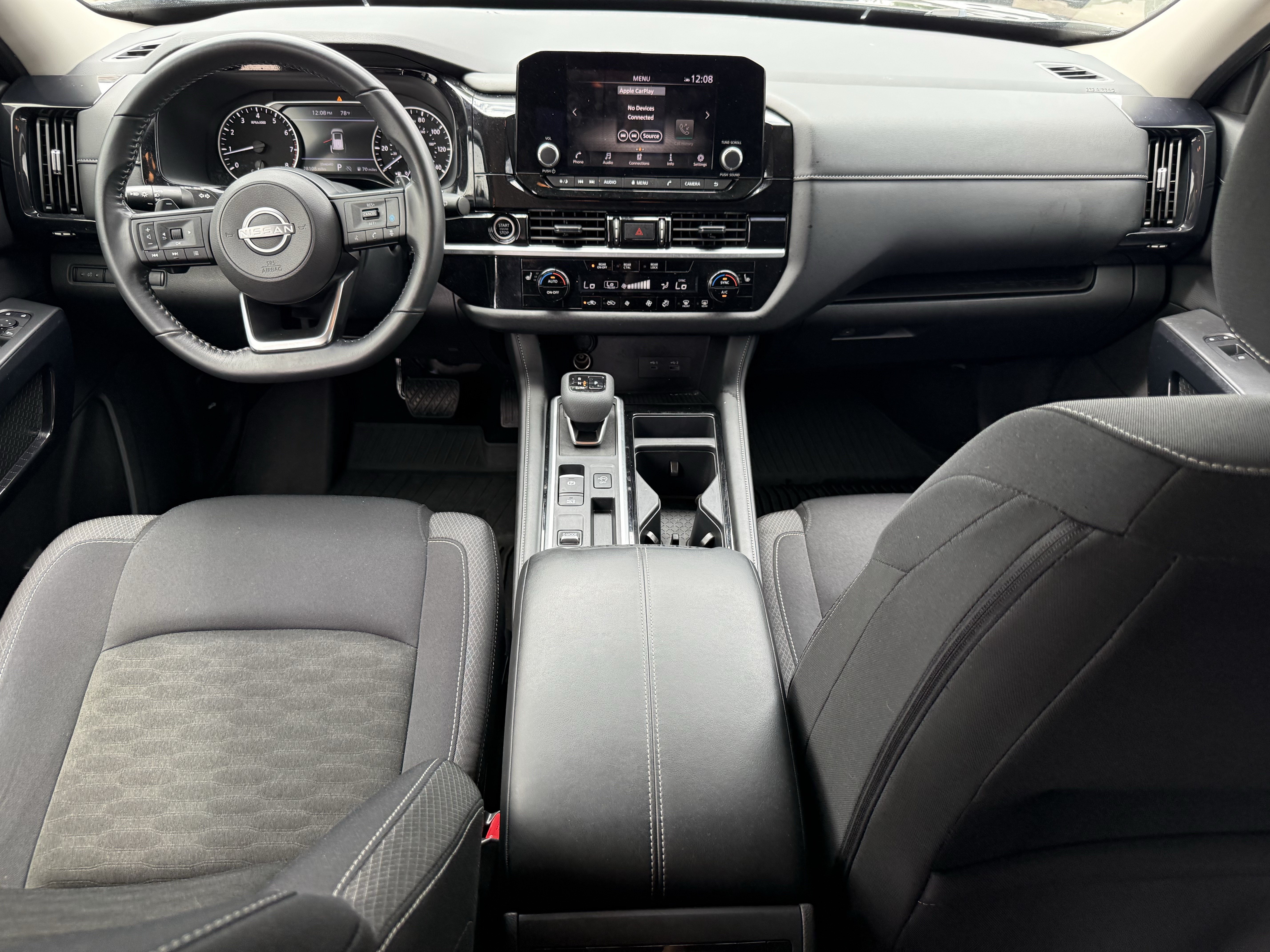 Used 2024 Nissan Pathfinder SV w/ Black Appearance Package FWD image 13